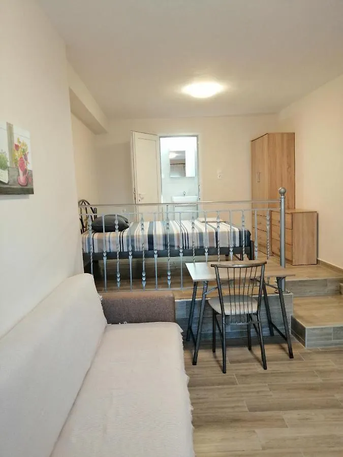 Marina'S Apartments - White & Stone Apartment Ολυμπιάδα